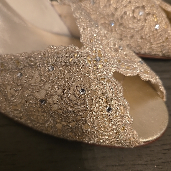 Stuart Weitzman Gold Lace Heels Stuart Weitzman Vintage Gold Lace Peep Toe - Picture 3 of 7